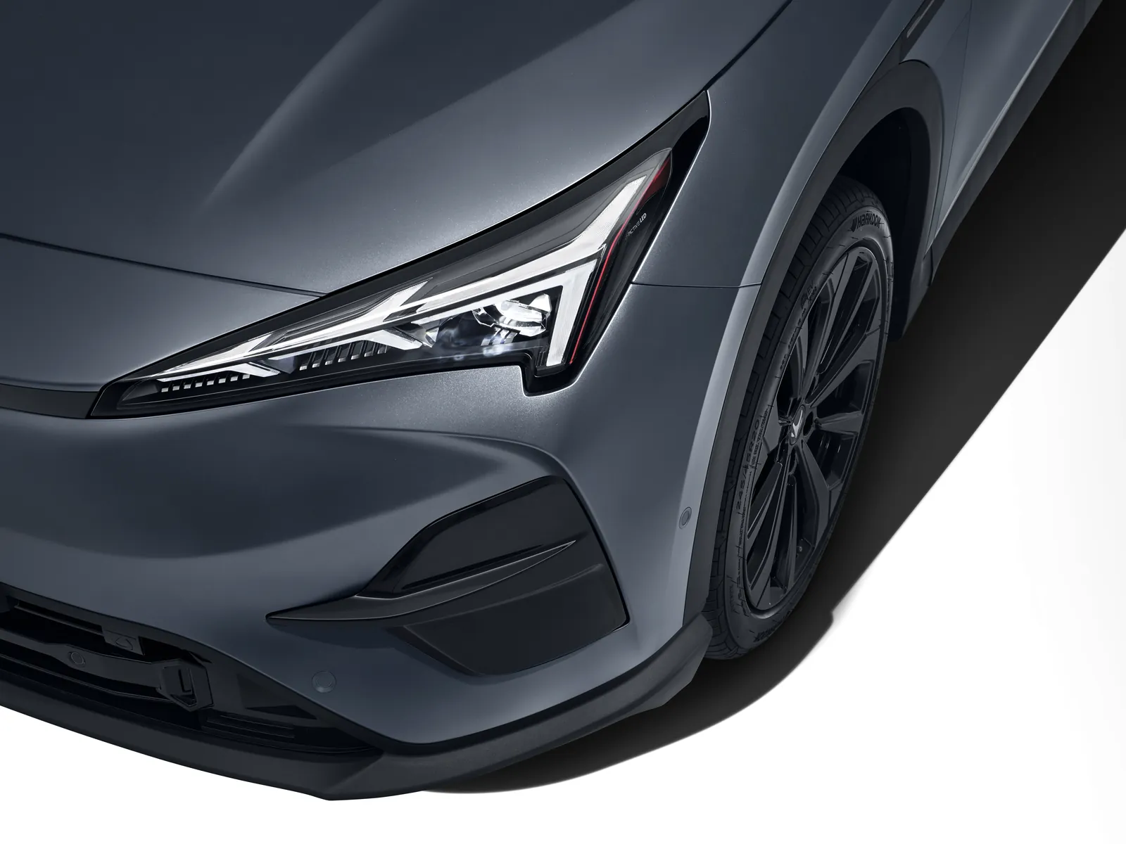 ARCFOX T5 LED headlight and front wing, close up